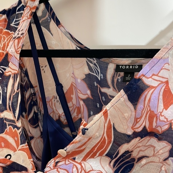 Torrid size 2 NAVY FLORAL SWISS DOT BUTTON DOWN TEA LENGTH DRESS - Picture 10 of 12